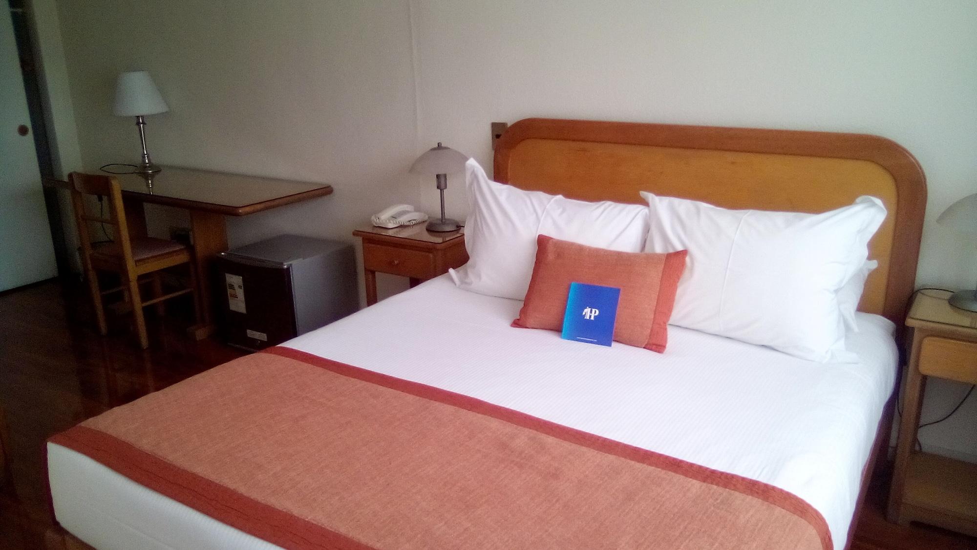 Hotel Presidente Сантяго Екстериор снимка